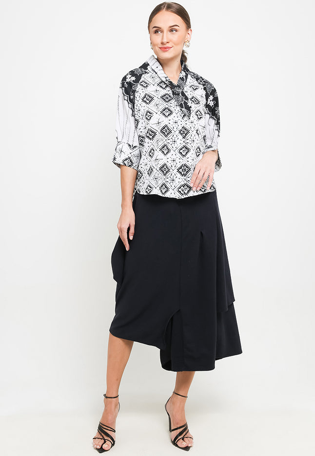Blouse Charming TieButton