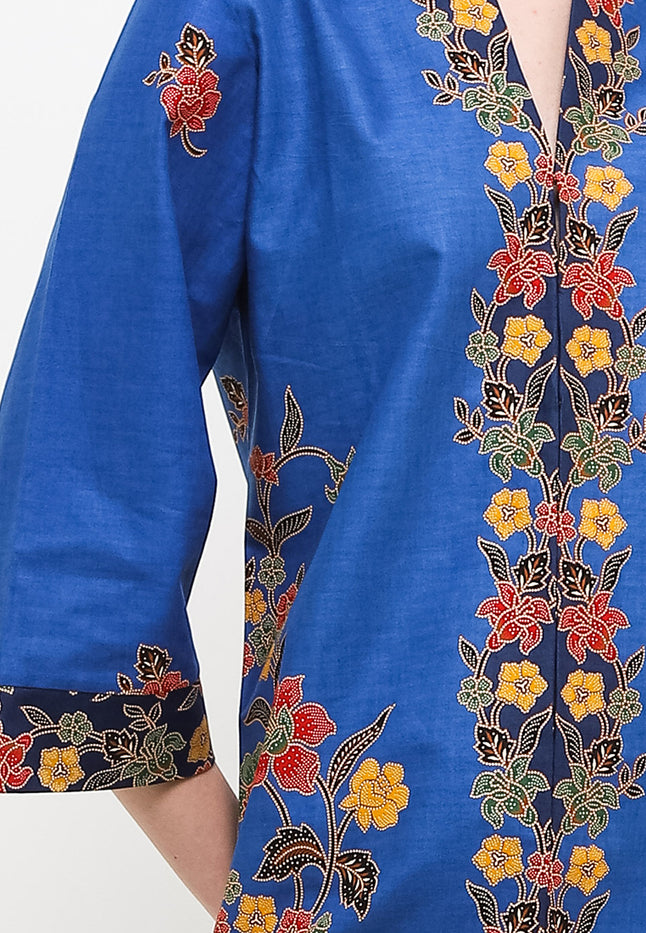 Kebaya Dress Batik Pesisiran 7/8-length Sleeves Tara+Tricot
