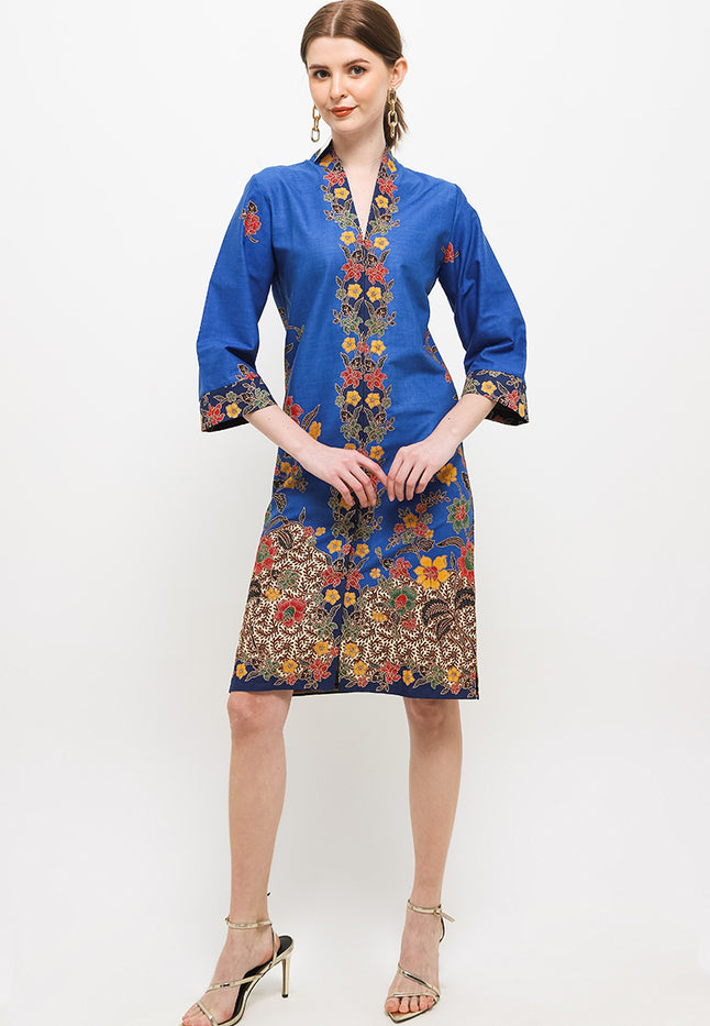 Kebaya Dress Batik Pesisiran 7/8-length Sleeves Tara+Tricot