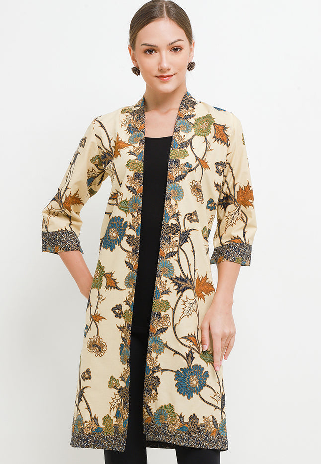 Kebaya Dress Batik Pesisiran 7/8-length Sleeves Tara+Tricot