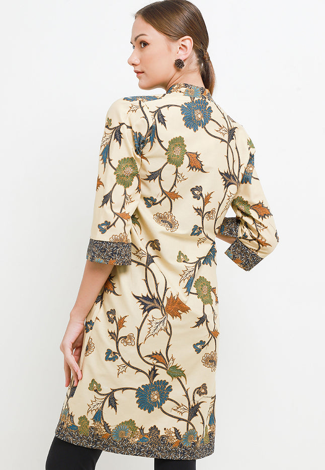 Kebaya Dress Batik Pesisiran 7/8-length Sleeves Tara+Tricot