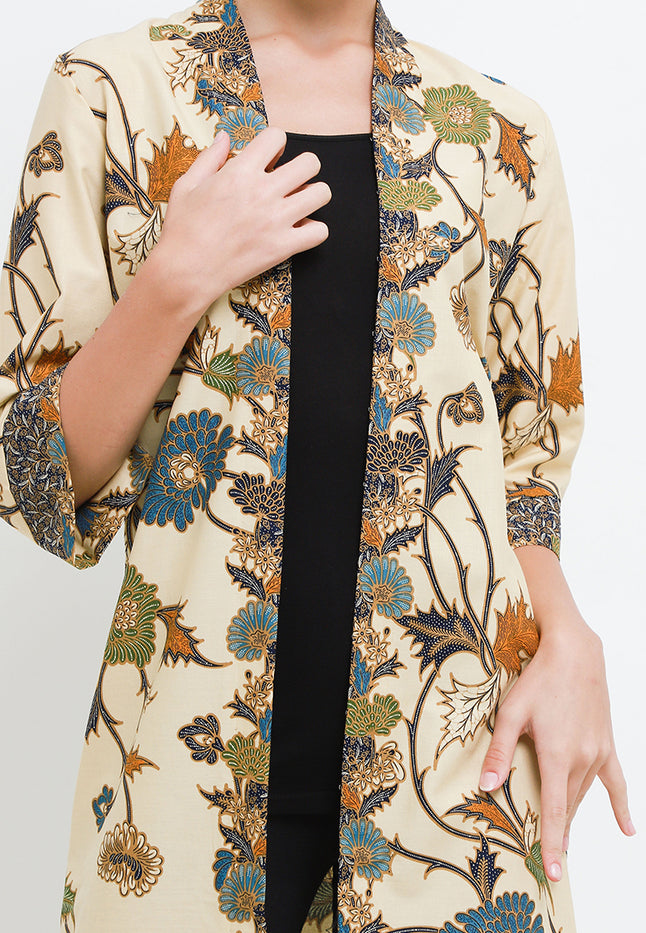 Kebaya Dress Batik Pesisiran 7/8-length Sleeves Tara+Tricot