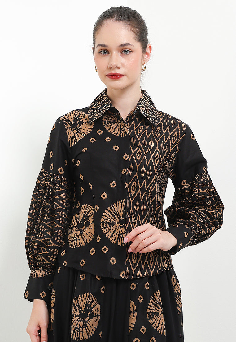 Woman's Shirt Trumpet/Sleeve Cut&Sew