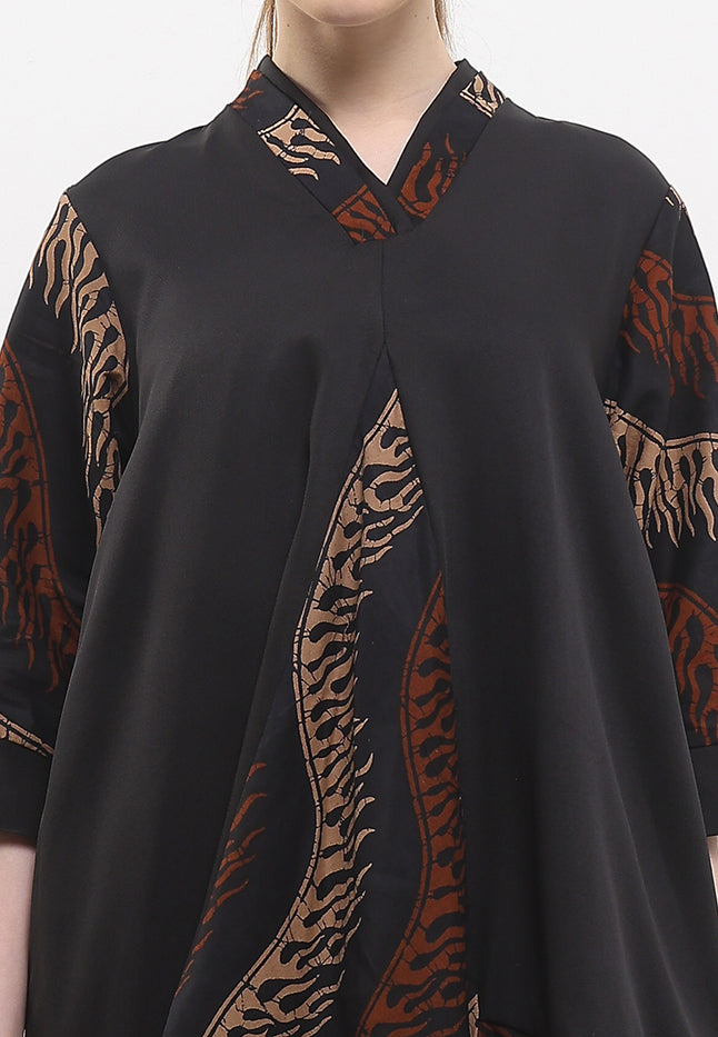 D.Asymmetric V-Double 7/8-Length Sleeves+Lining
