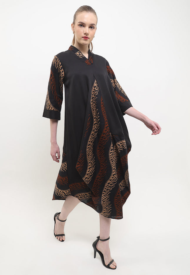D.Asymmetric V-Double 7/8-Length Sleeves+Lining