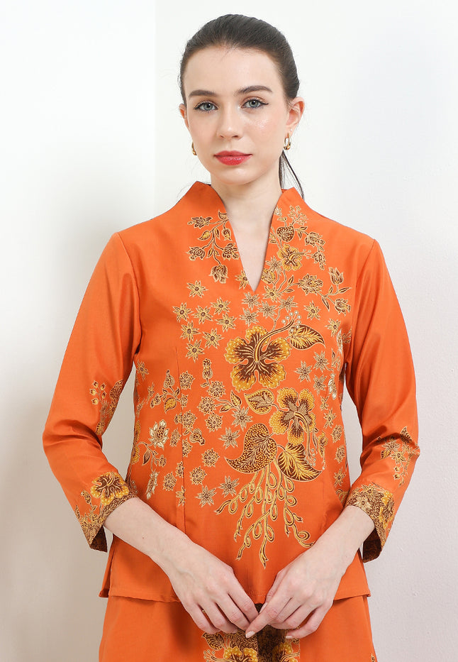 B.Swan-necked 7/8-Length Slv+Lining