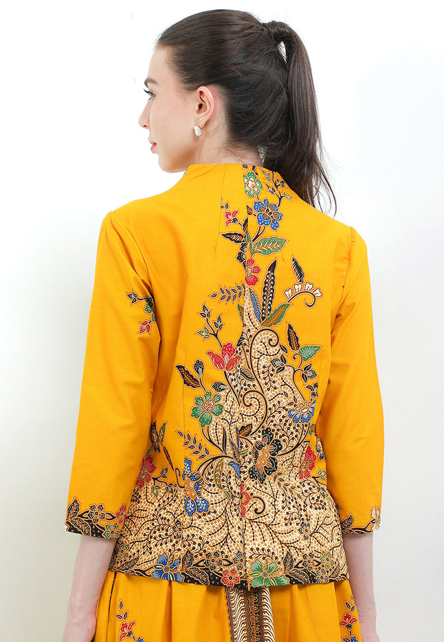 B.Swan-necked 7/8-Length Slv+Lining