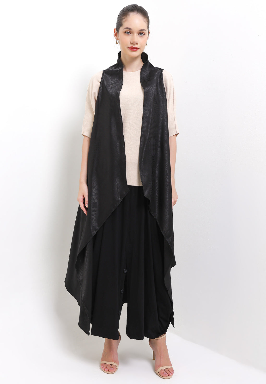 Flowing Cardigan Sleeveless