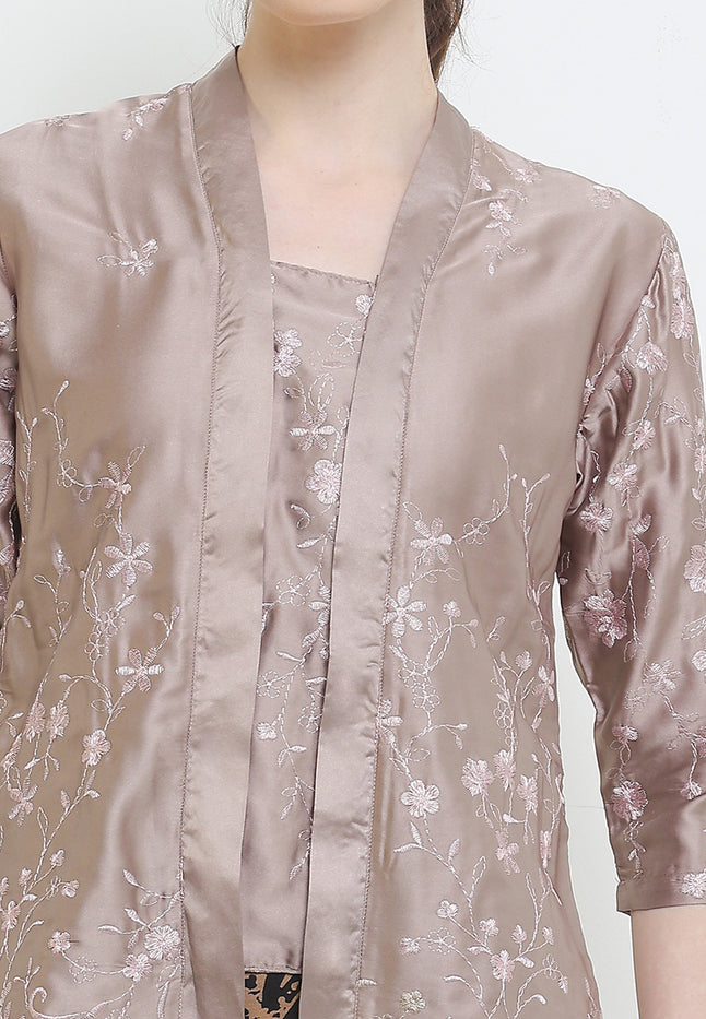 Kebaya Embroidered Regular 3/4-length Sleeves