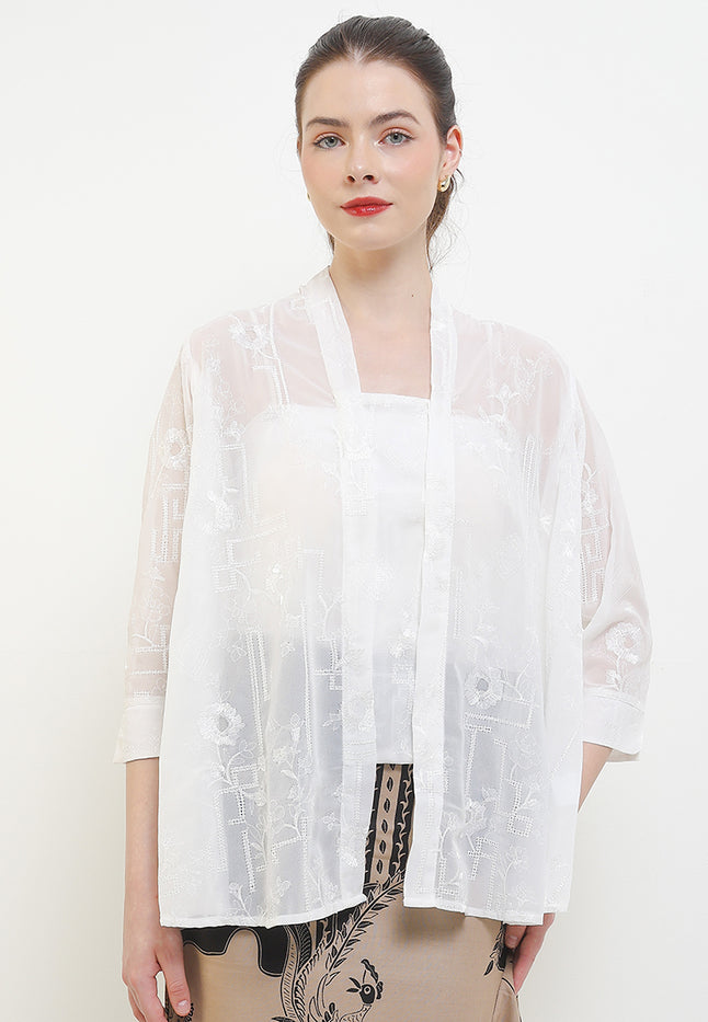 Kebaya Embroidered Weny-Kutu 7/8-length Sleeves