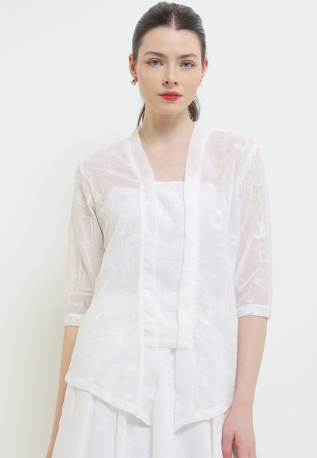 Kebaya Embroidered Kutu 7/8-length Sleeves