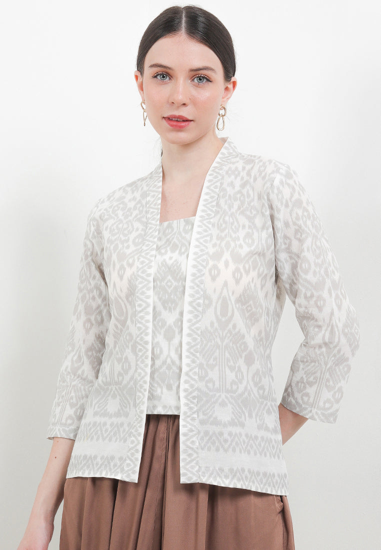 Kebaya Batik Classic 7/8-length Sleeves