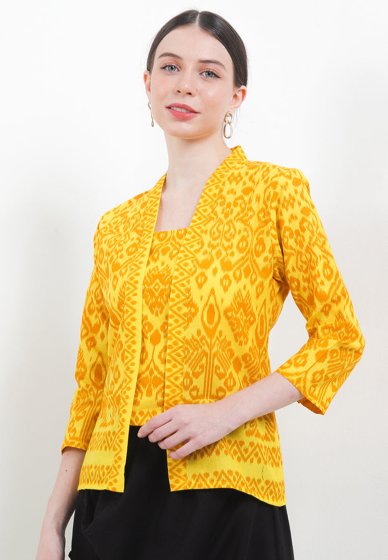 Kebaya Batik Classic 7/8-length Sleeves