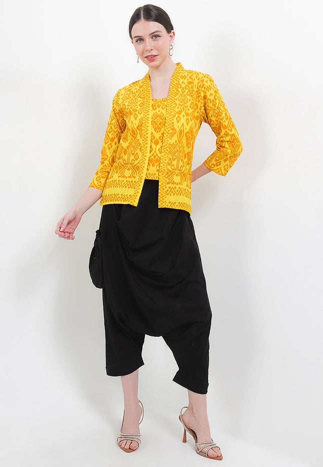 Kebaya Batik Classic 7/8-length Sleeves