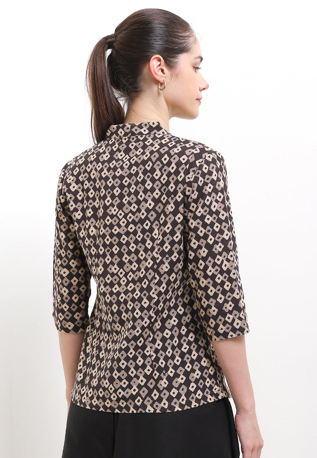 Kebaya Kutu 3/4-length Sleeves