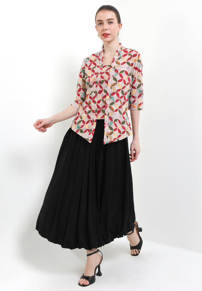 Kebaya Kutu Baru 3/4-length Sleeves