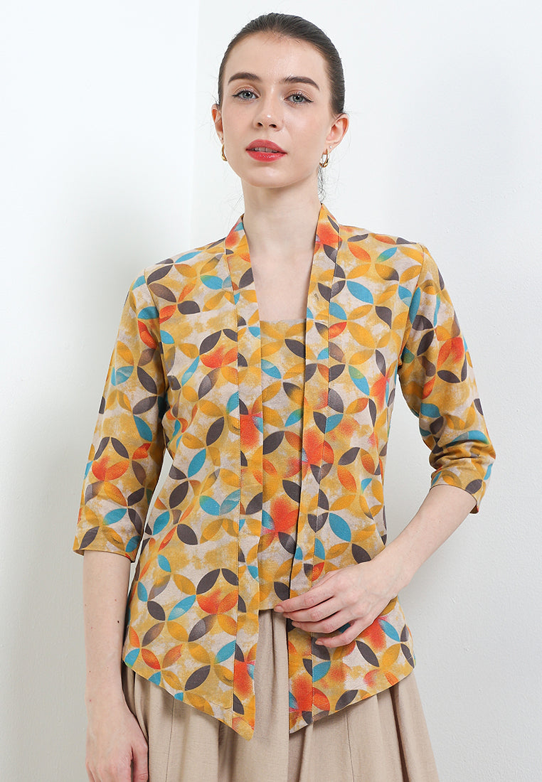 Kebaya Kutu Baru 3/4-length Sleeves