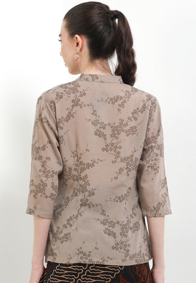 Kebaya Kutu Baru 3/4-length Sleeves