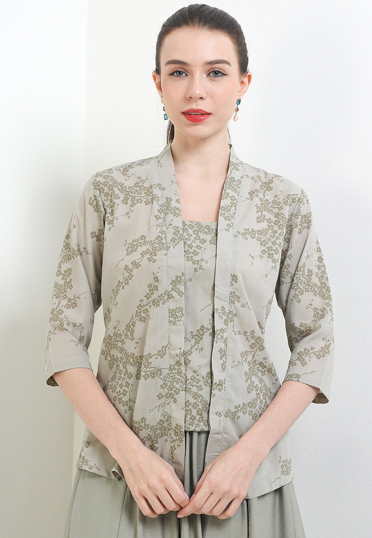 Kebaya Kutu Baru 3/4-length Sleeves