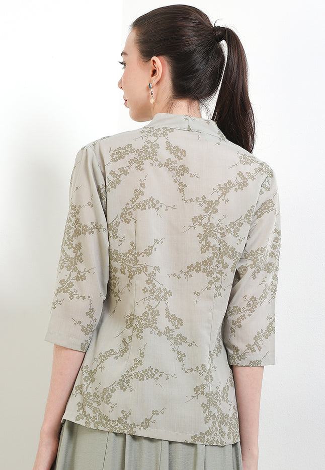 Kebaya Kutu Baru 3/4-length Sleeves