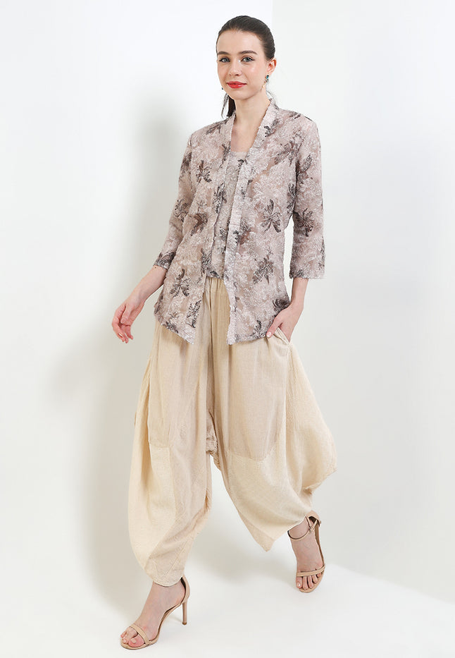 Kebaya Kutu Baru 7/8-length Sleeves