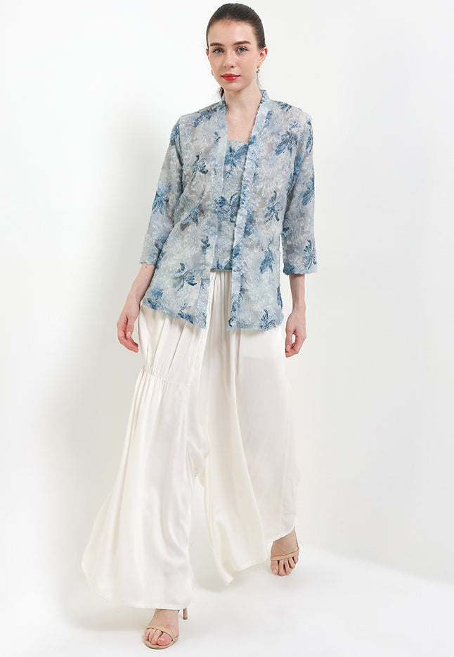 Kebaya Kutu Baru 7/8-length Sleeves