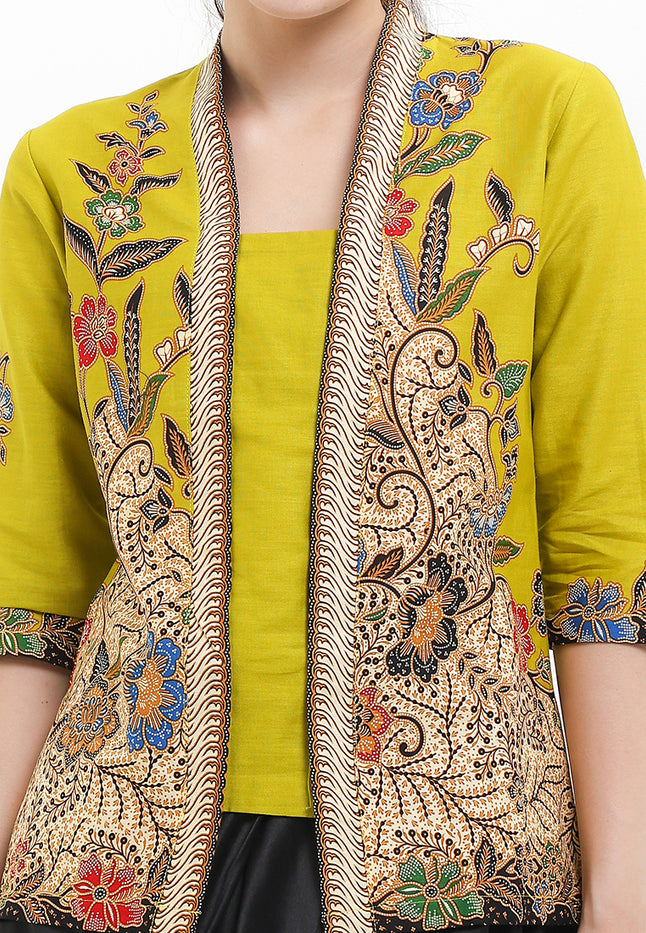 Kebaya Batik Regular 3/4-Sleeve