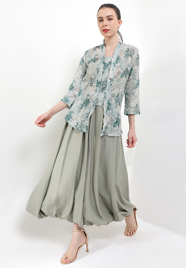 Kebaya Kutu Baru 7/8-length Sleeves