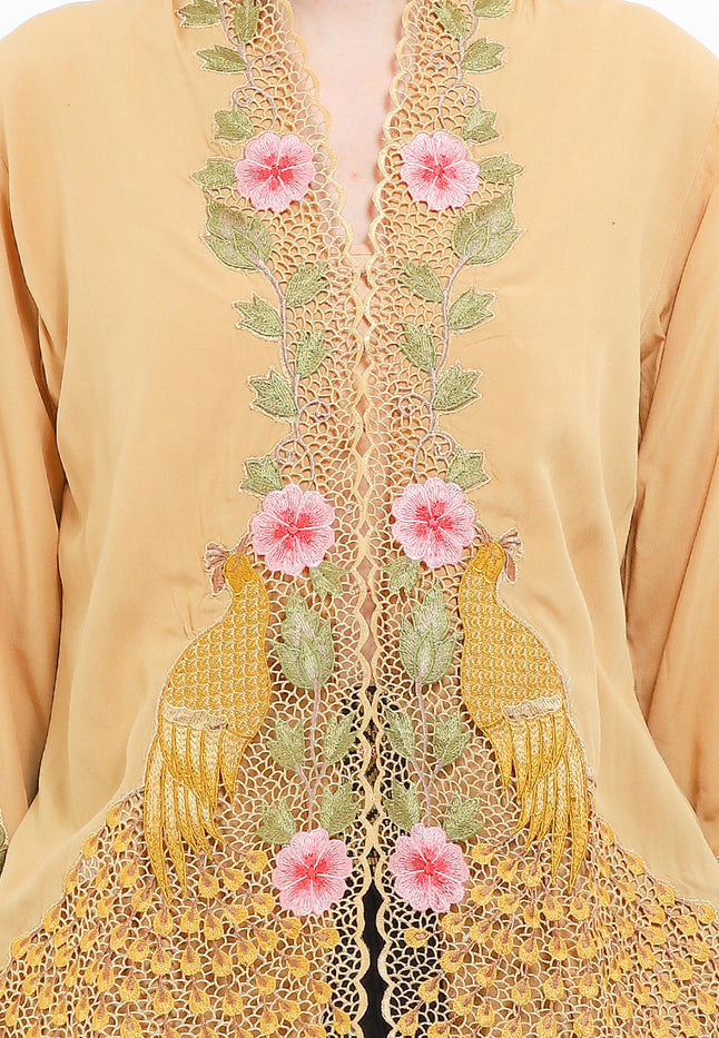 Embroidery Kebaya 7/8-length sleeves