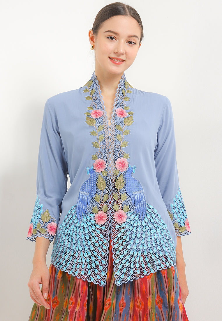 Embroidery Kebaya 7/8-Length Sleeves