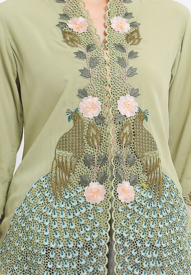 Embroidery Kebaya 7/8-Length Sleeves