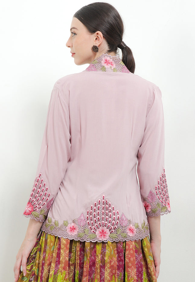 Embroidery Kebaya Classic 7/8/Sleeve-Peacock