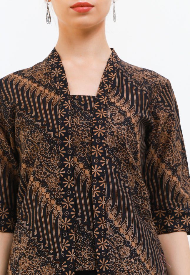 Kebaya Batik Classic Cut&Sew 3/4-length Sleeves