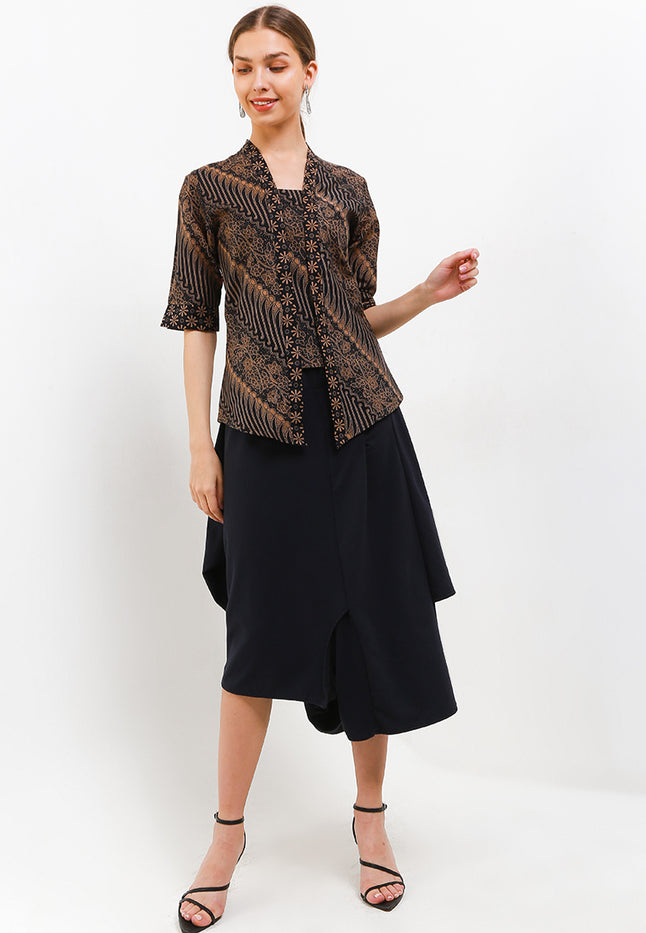 Kebaya Batik Classic Cut&Sew 3/4-length Sleeves