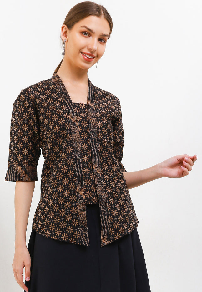 Kebaya Batik Classic Cut&Sew 3/4-length Sleeves