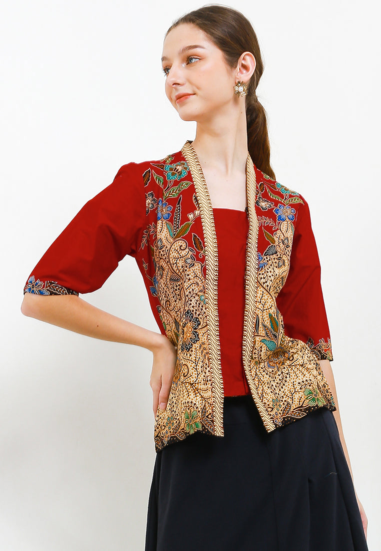 Kebaya Classic Regular Batik Pesisiran 3/4-length Sleeves