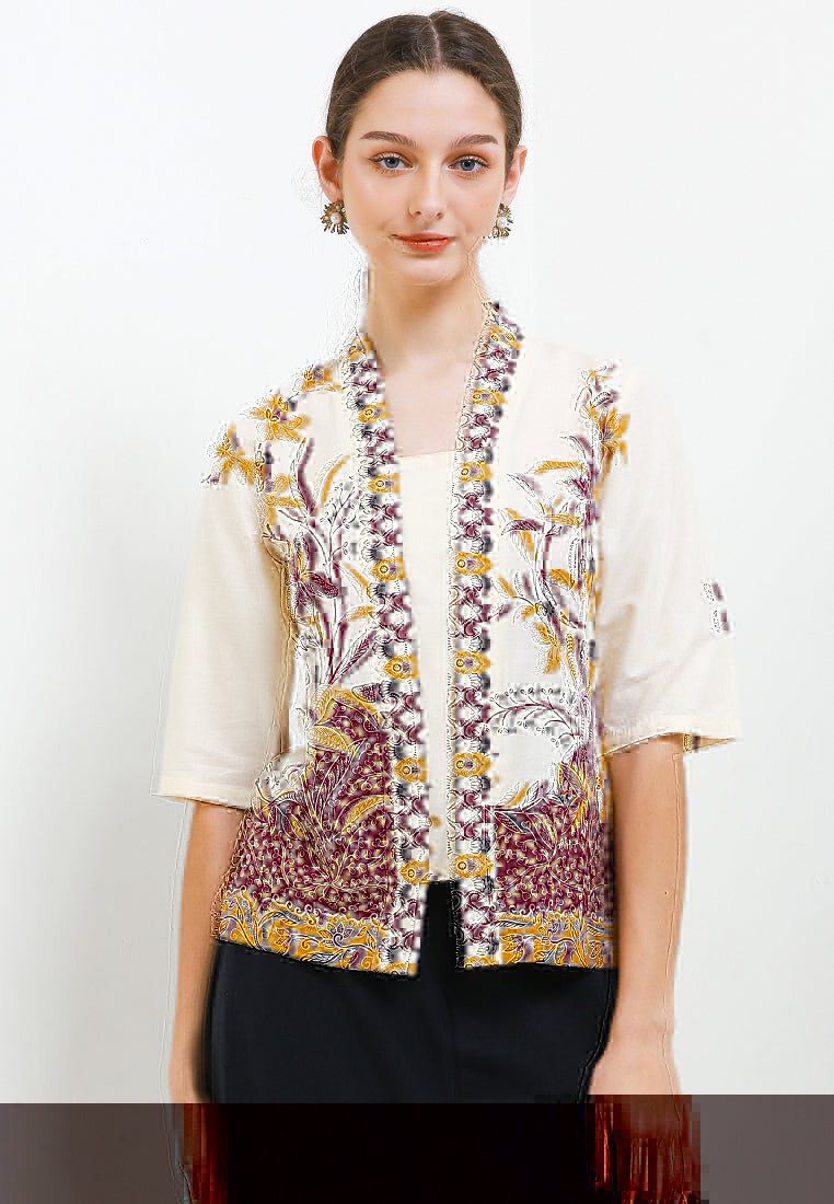 Kebaya Classic Regular Batik Pesisiran 3/4-length Sleeves