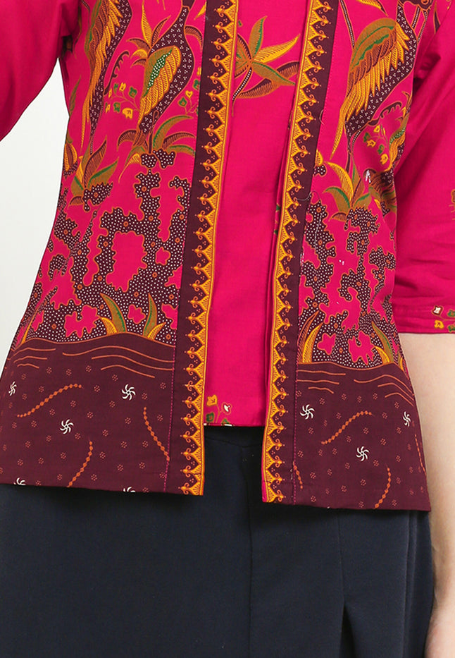 Kebaya Classic Regular Batik Pesisiran 3/4-length Sleeves