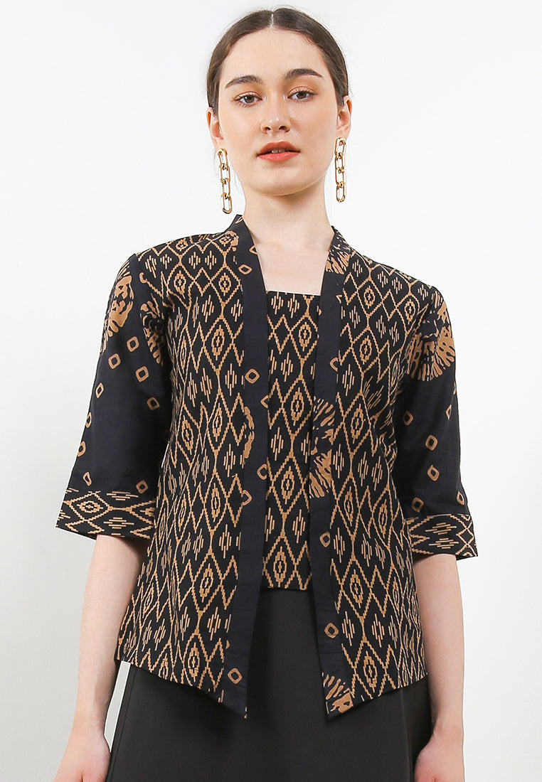 Kebaya Batik Classic Cut&Sew 3/4-length Sleeves