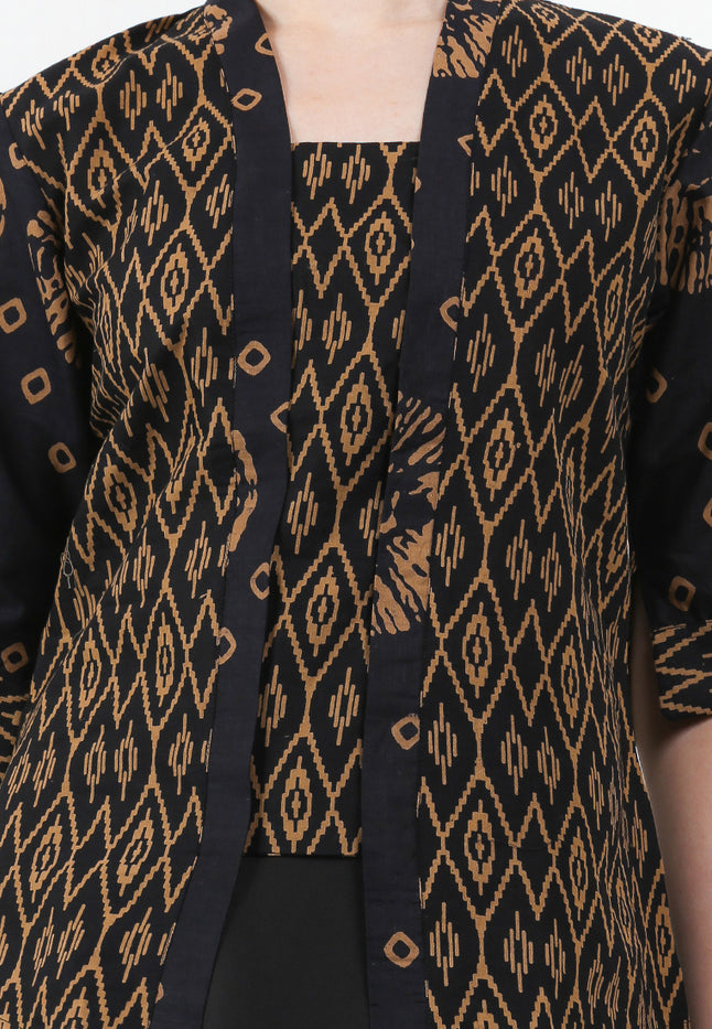 Kebaya Batik Classic Cut&Sew 3/4-length Sleeves