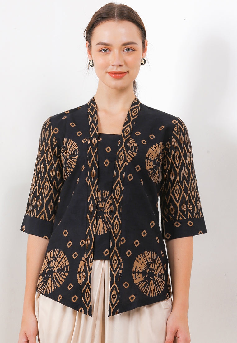 Kebaya Batik Classic Cut&Sew 3/4-length Sleeves